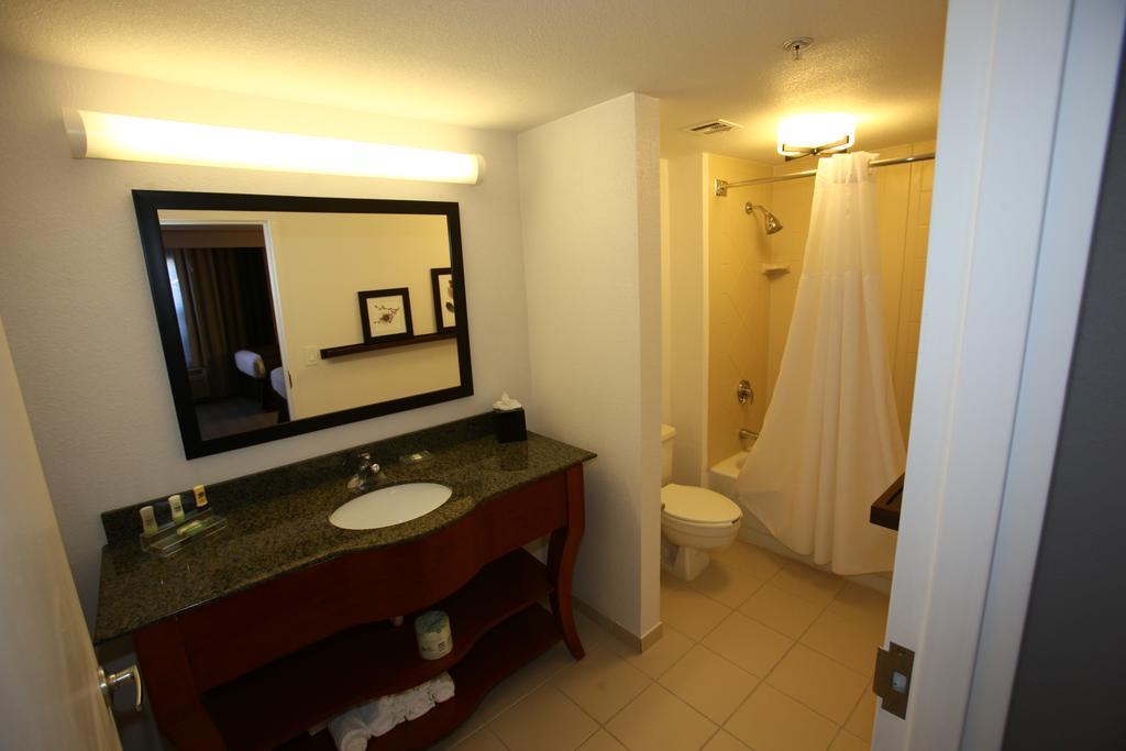Greentree Inn & Suites Phoenix Sky Harbor Ruang foto