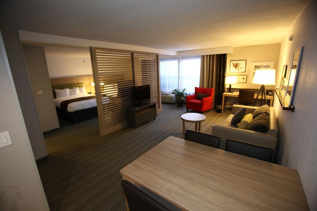 Greentree Inn & Suites Phoenix Sky Harbor Ruang foto
