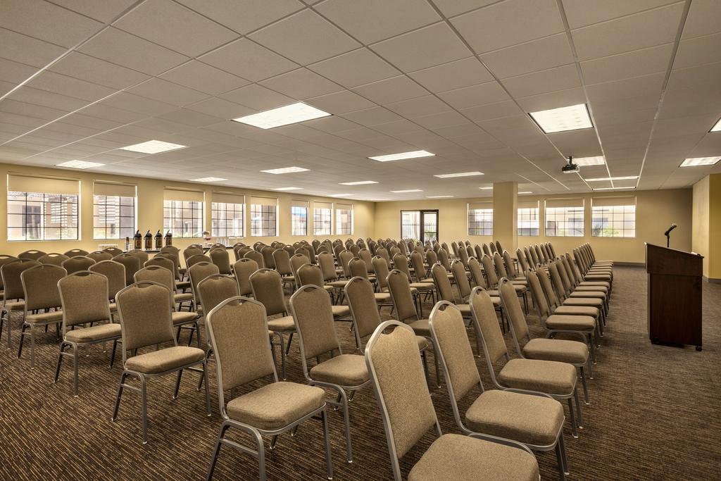Greentree Inn & Suites Phoenix Sky Harbor Bagian luar foto