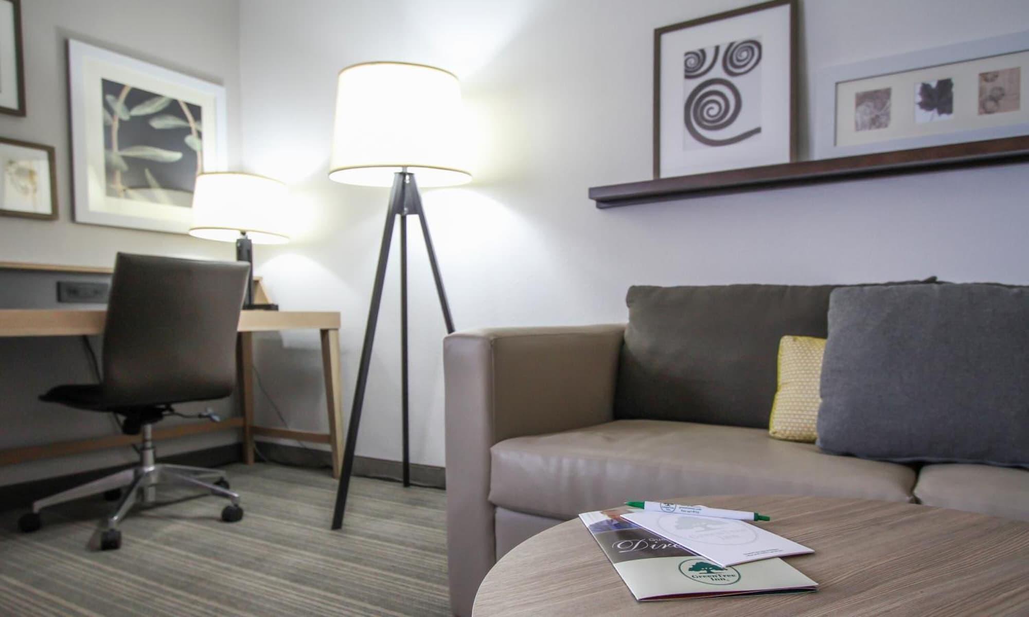Greentree Inn & Suites Phoenix Sky Harbor Bagian luar foto