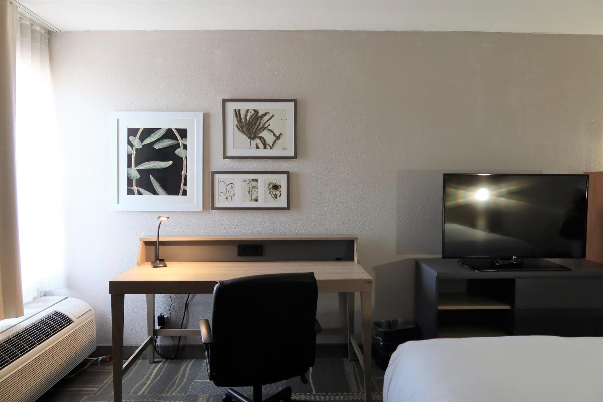 Greentree Inn & Suites Phoenix Sky Harbor Bagian luar foto