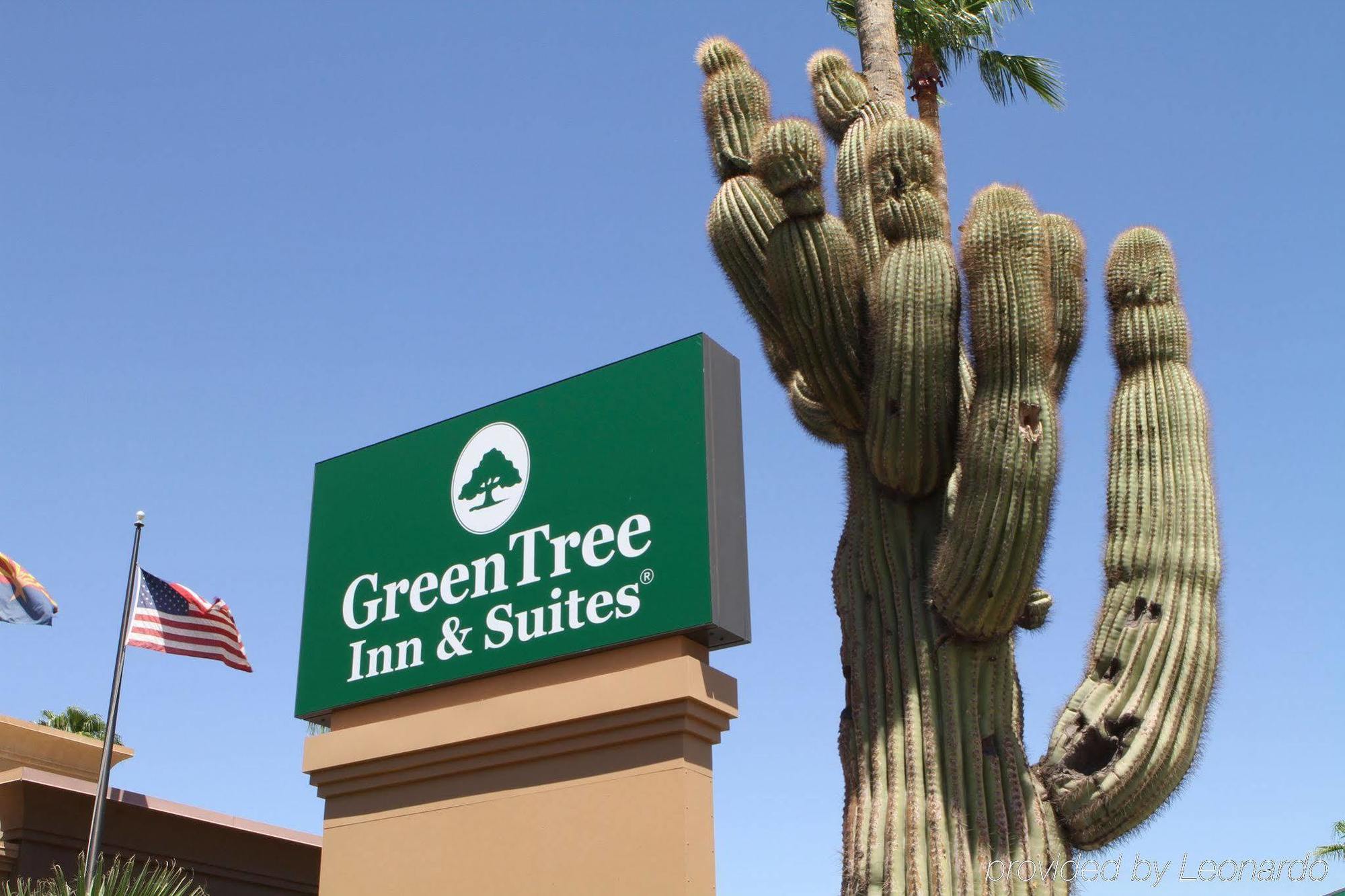 Greentree Inn & Suites Phoenix Sky Harbor Bagian luar foto