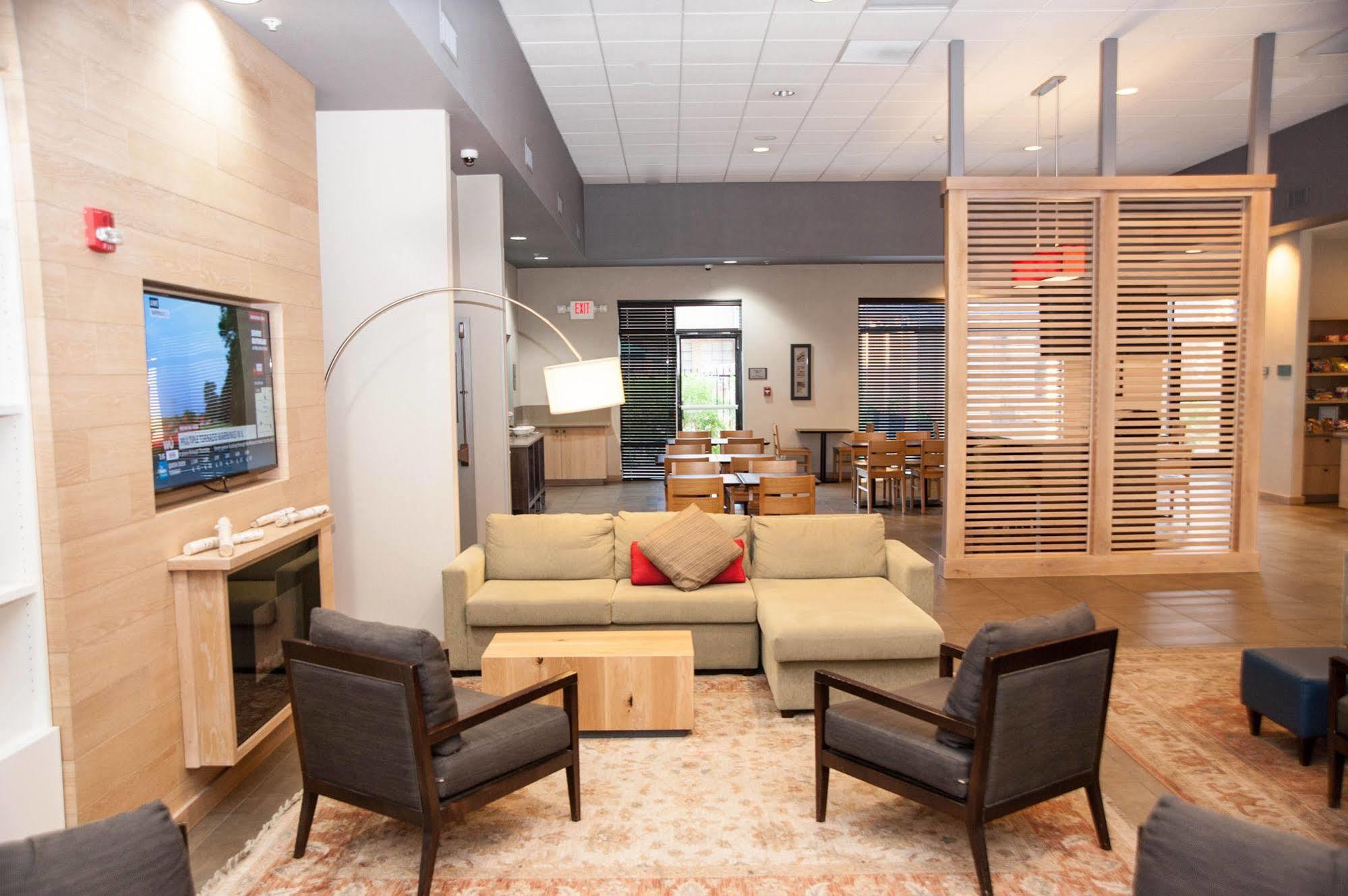 Greentree Inn & Suites Phoenix Sky Harbor Bagian luar foto