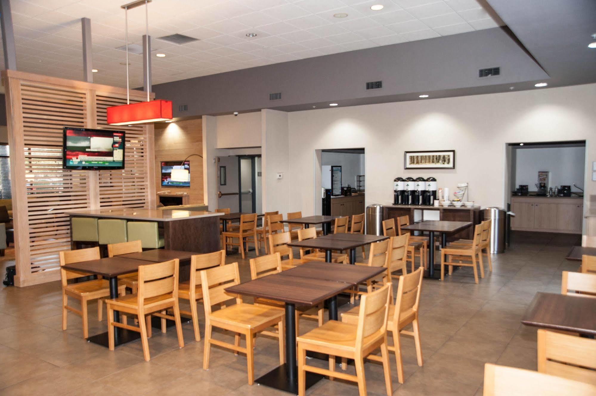 Greentree Inn & Suites Phoenix Sky Harbor Bagian luar foto