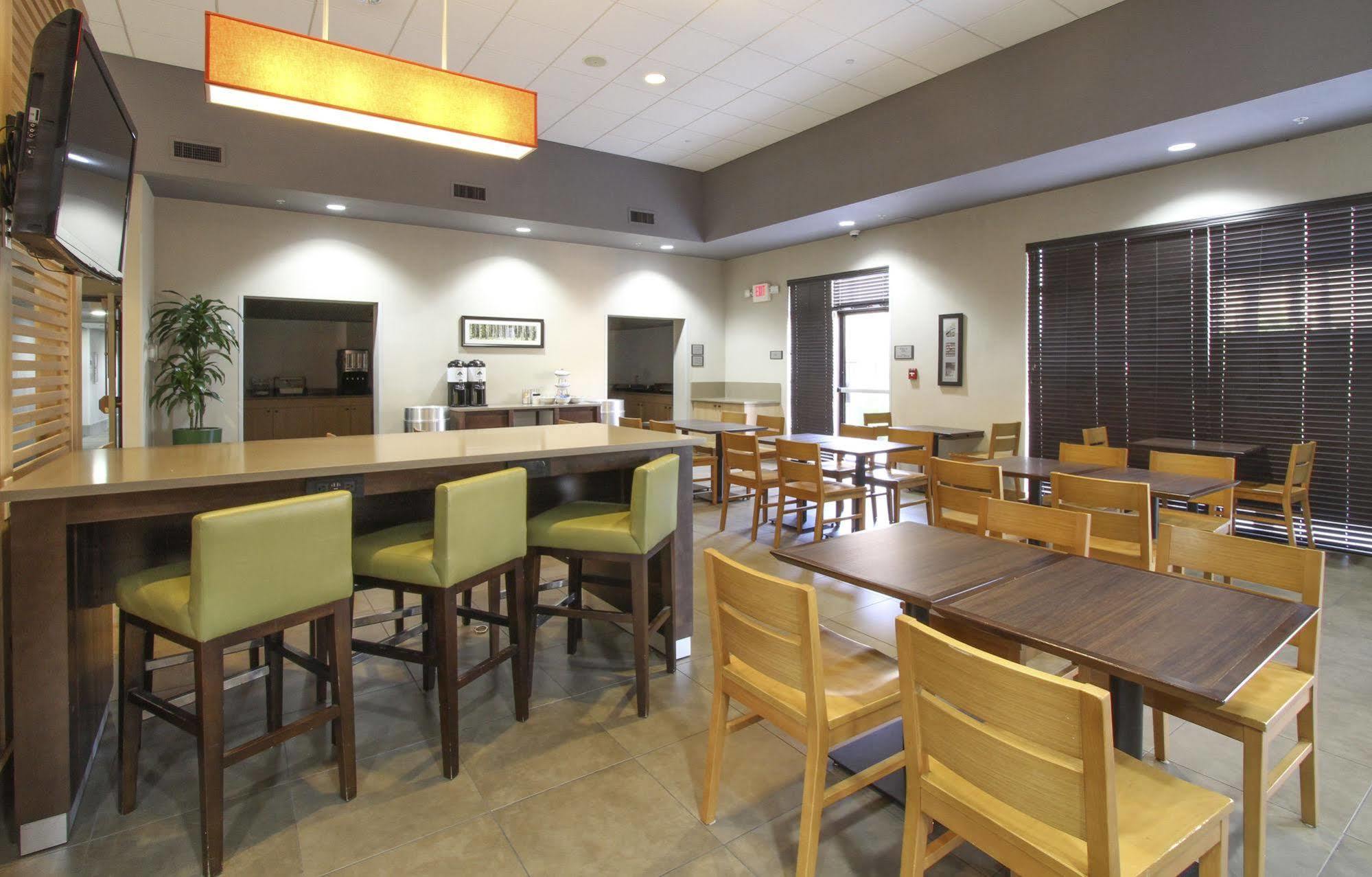 Greentree Inn & Suites Phoenix Sky Harbor Bagian luar foto