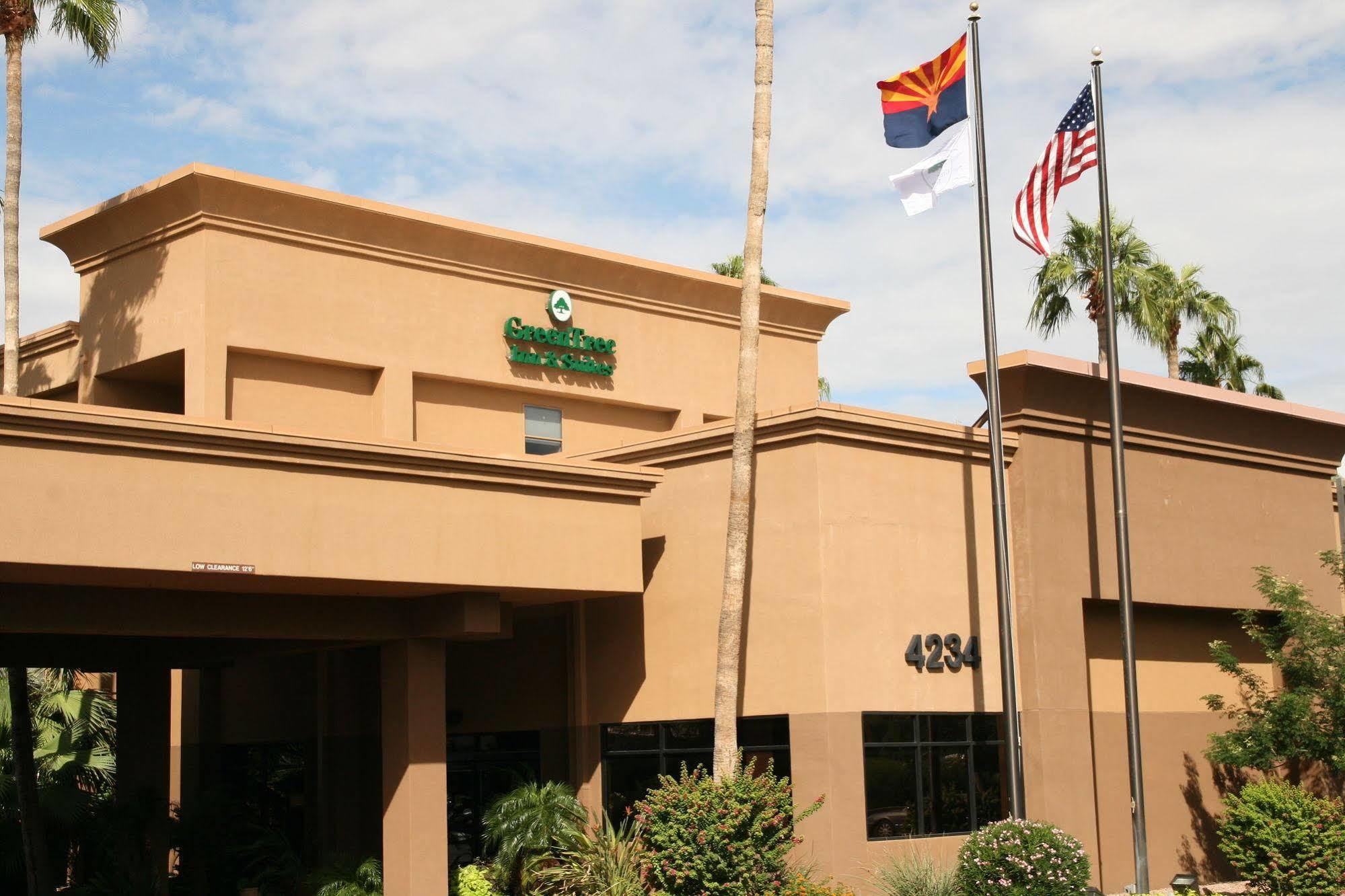 Greentree Inn & Suites Phoenix Sky Harbor Bagian luar foto